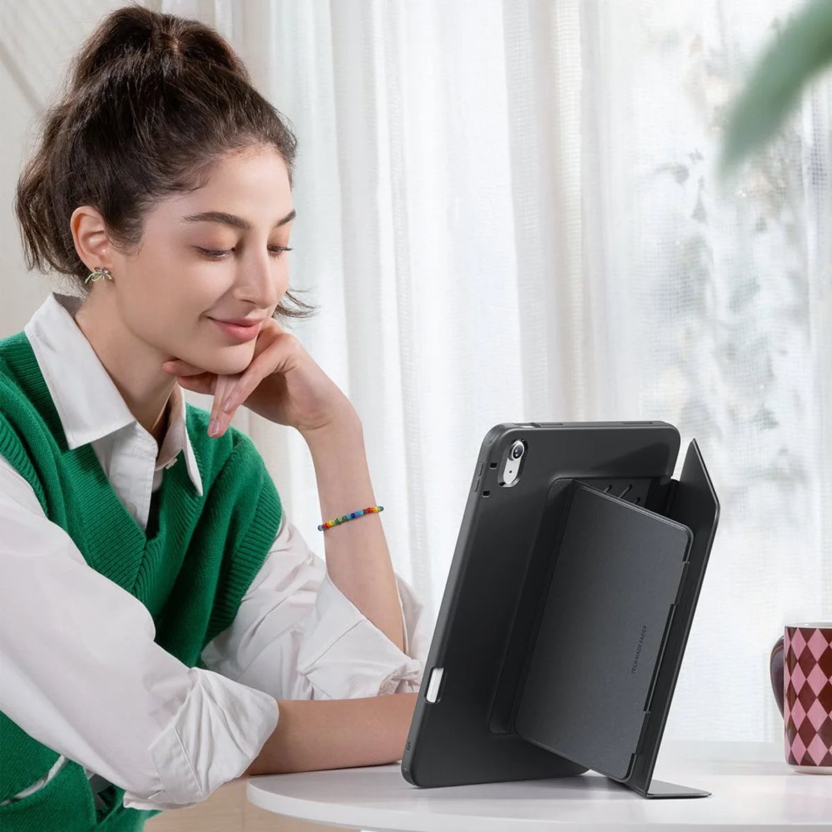 Flip Hybrid Case (Pencil Holder) iPad 11/10